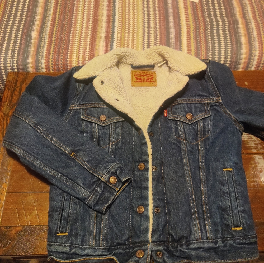 Women's XS Levi's Sherpa Pile Lined Trucker Jacket